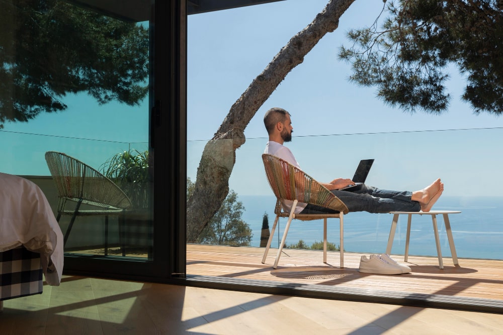 Why Digital Nomads in Bali Need a US LLC for Their Online Business